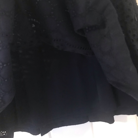 EUC Banana Republic Pleated Eyelet mini skirt 00P - Picture 6 of 8